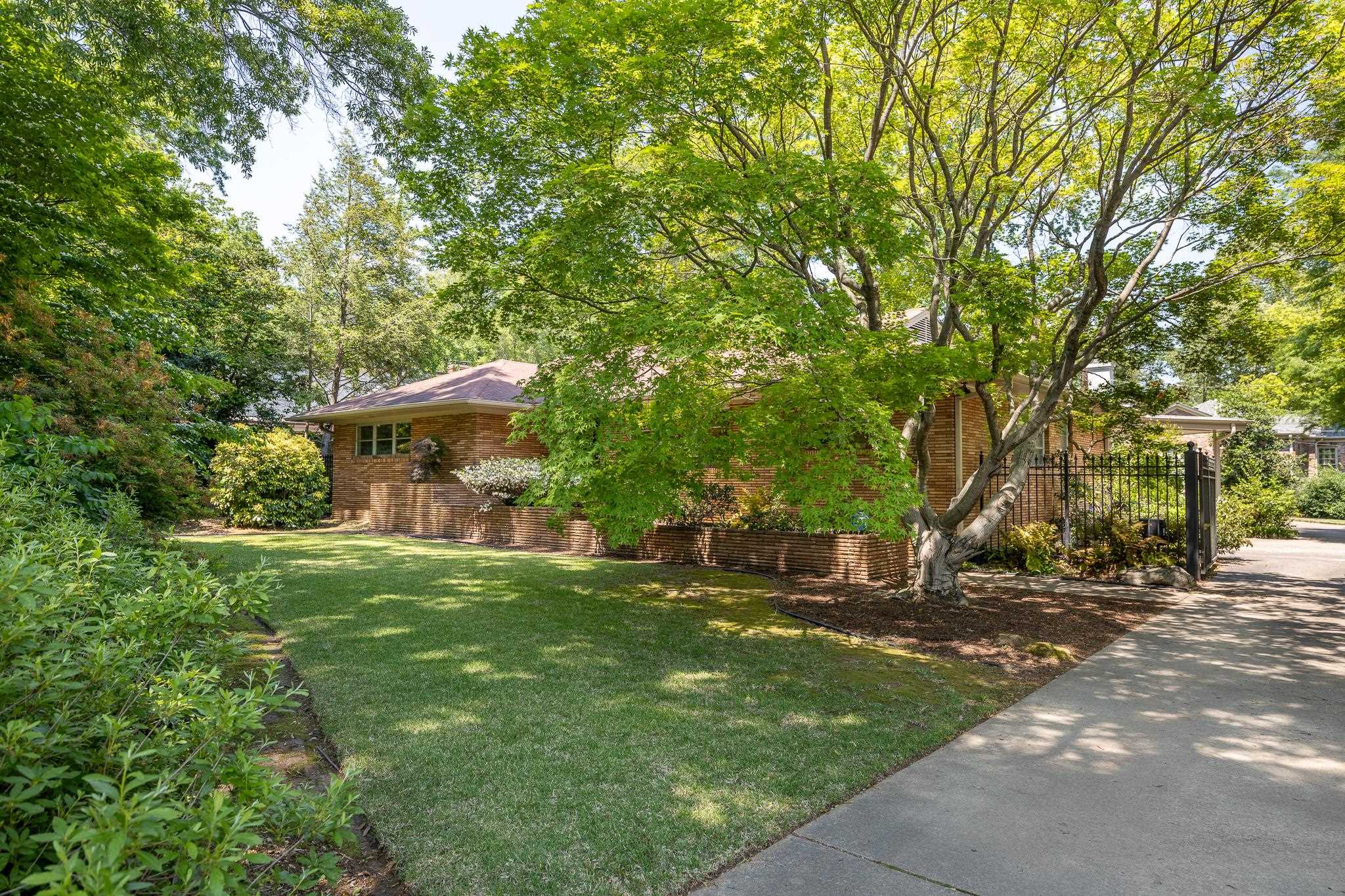 3976 Walnut Grove Road Memphis, TN 38111 - Photo 2 of 21