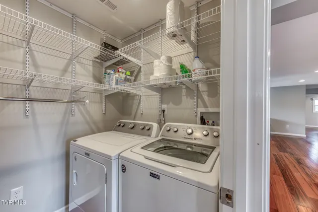 $399,985 | 7067 Reedy Creek Road, Bristol, VA 24202