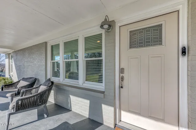 $399,985 | 7067 Reedy Creek Road, Bristol, VA 24202