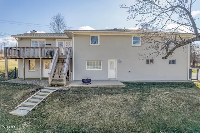 $399,985 | 7067 Reedy Creek Road, Bristol, VA 24202