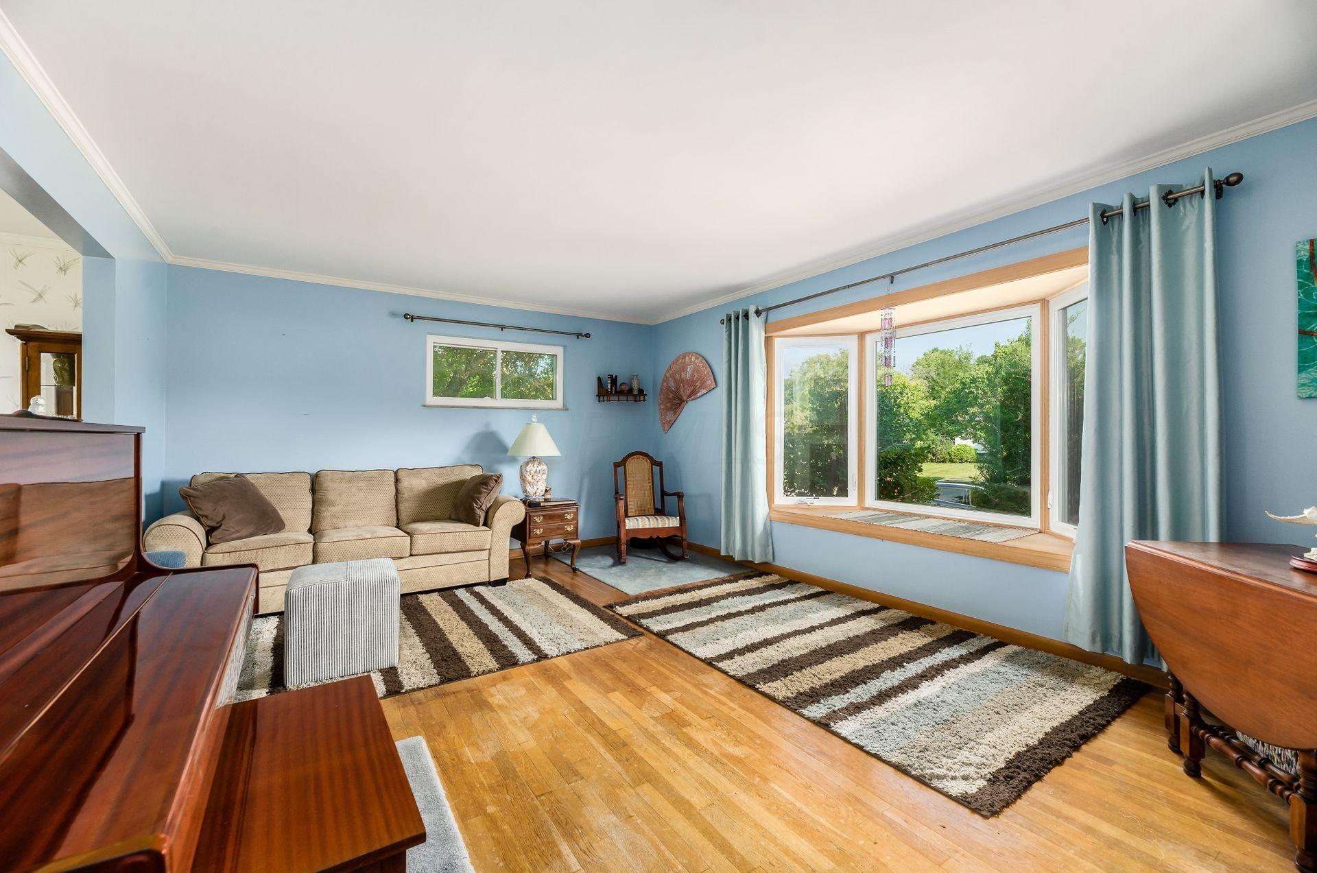 1711 Riverhill Road Columbus, OH 43221 - Photo 4 of 35 Gallery Image 4