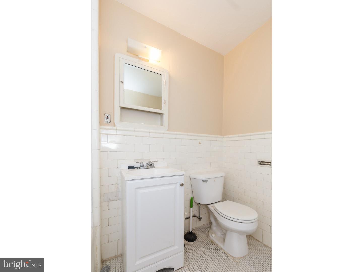 1324 Locust Street, Unit 1118 Philadelphia, PA 19107 - Photo 11 of 25