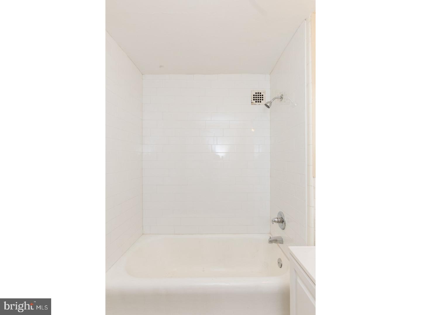 1324 Locust Street, Unit 1118 Philadelphia, PA 19107 - Photo 10 of 25