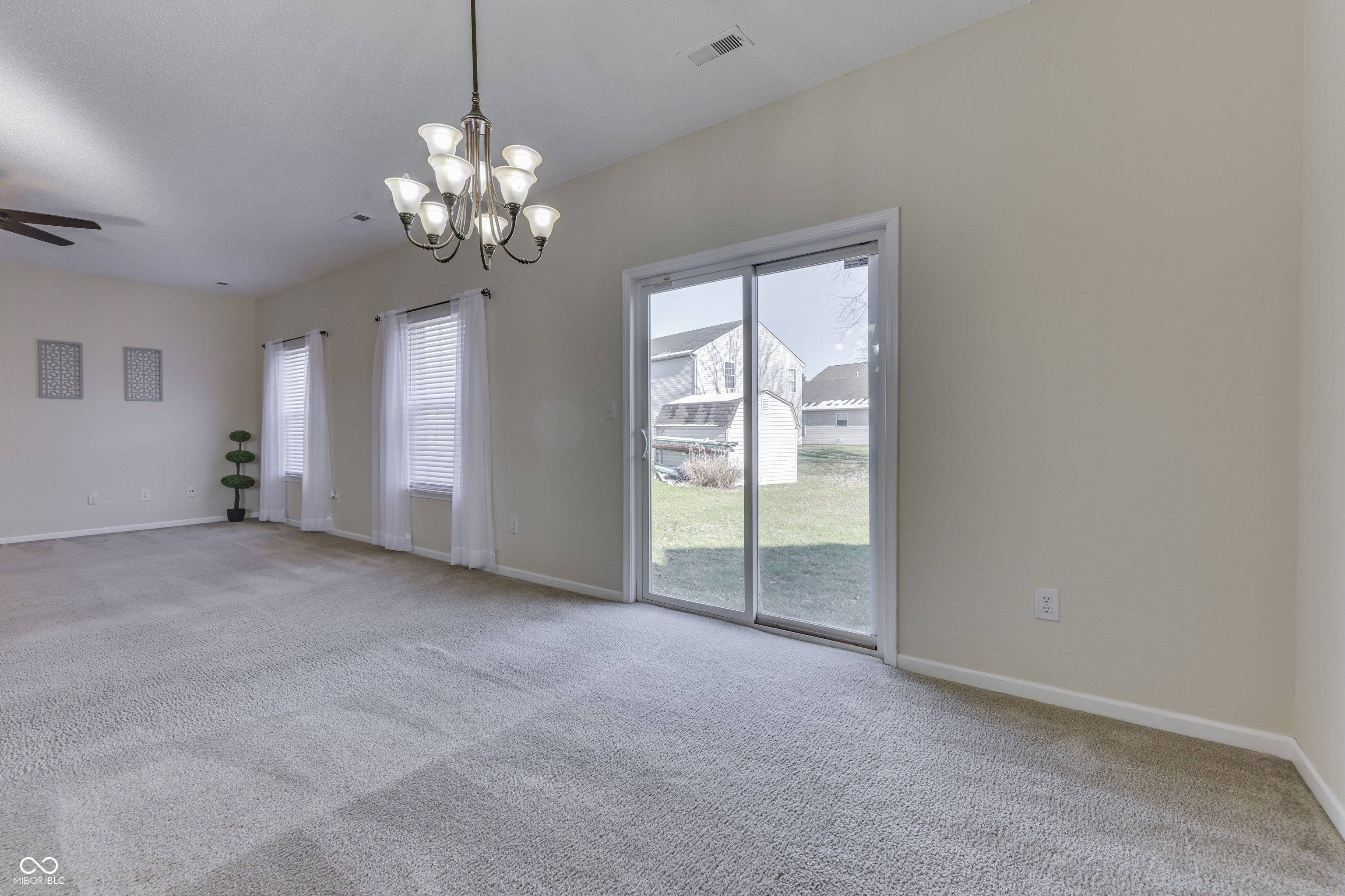 8121 Whitview Drive Indianapolis, IN 46237 - Photo 14 of 44