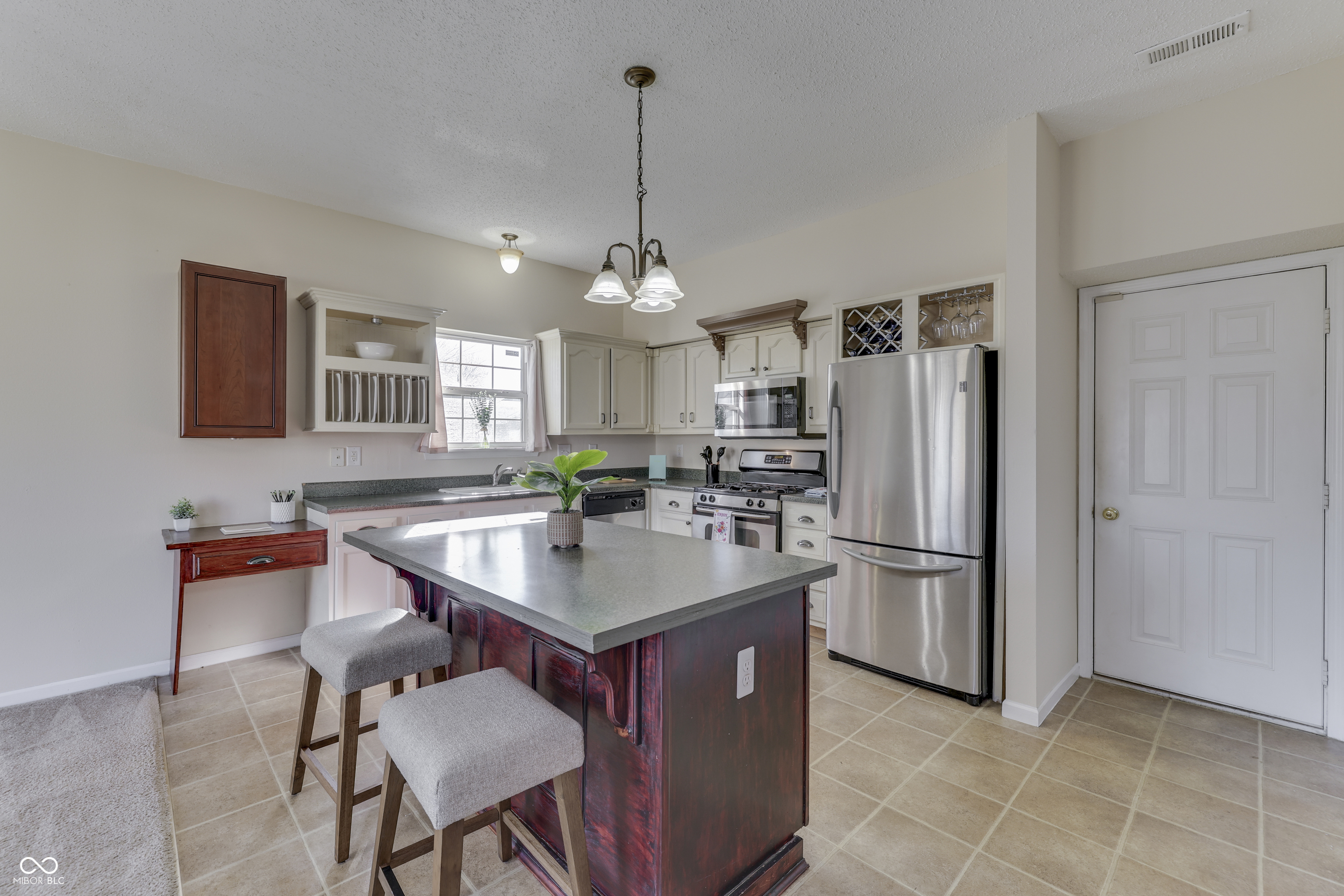 8121 Whitview Drive Indianapolis, IN 46237 - Photo 16 of 44