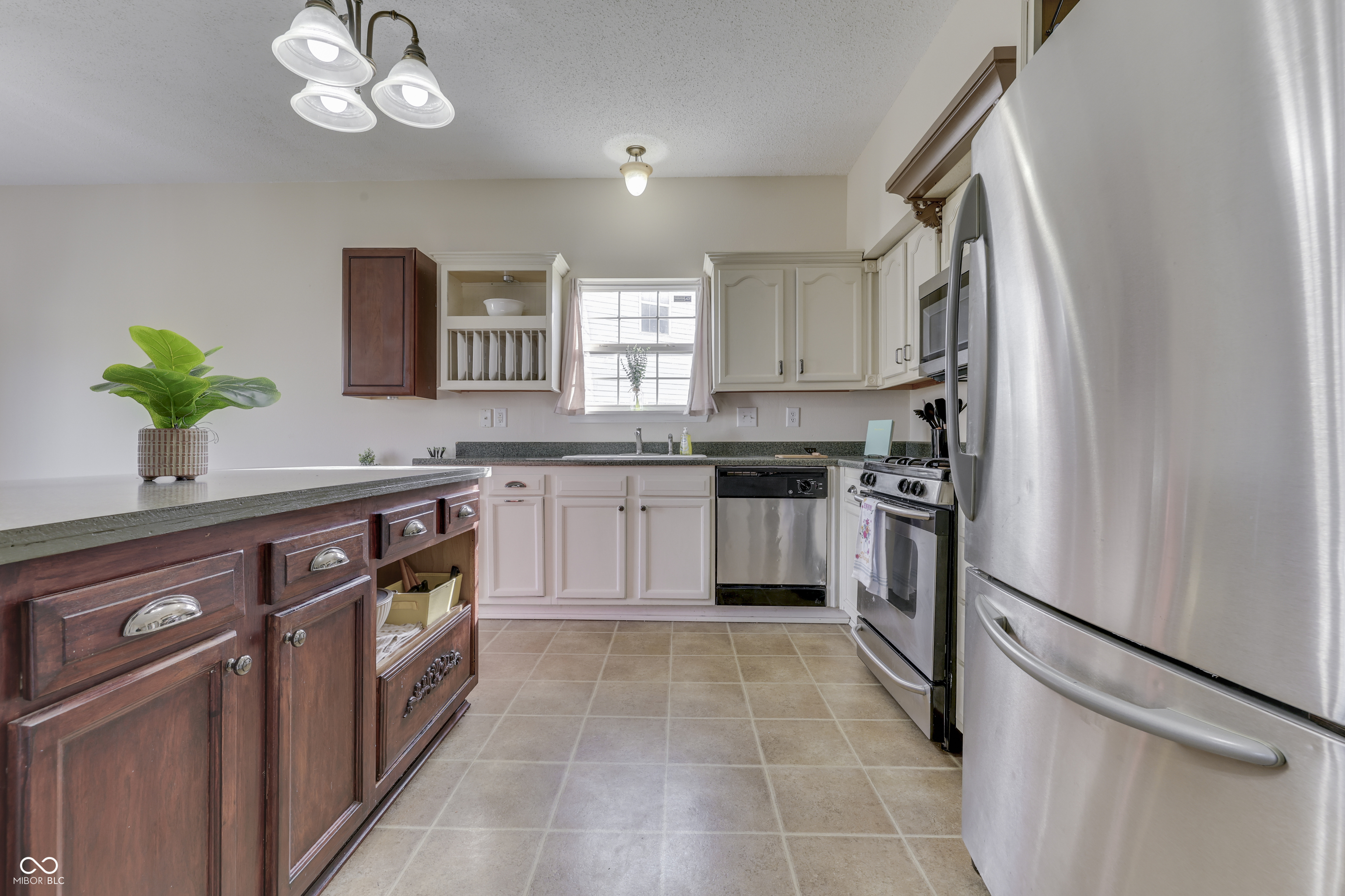 8121 Whitview Drive Indianapolis, IN 46237 - Photo 20 of 44