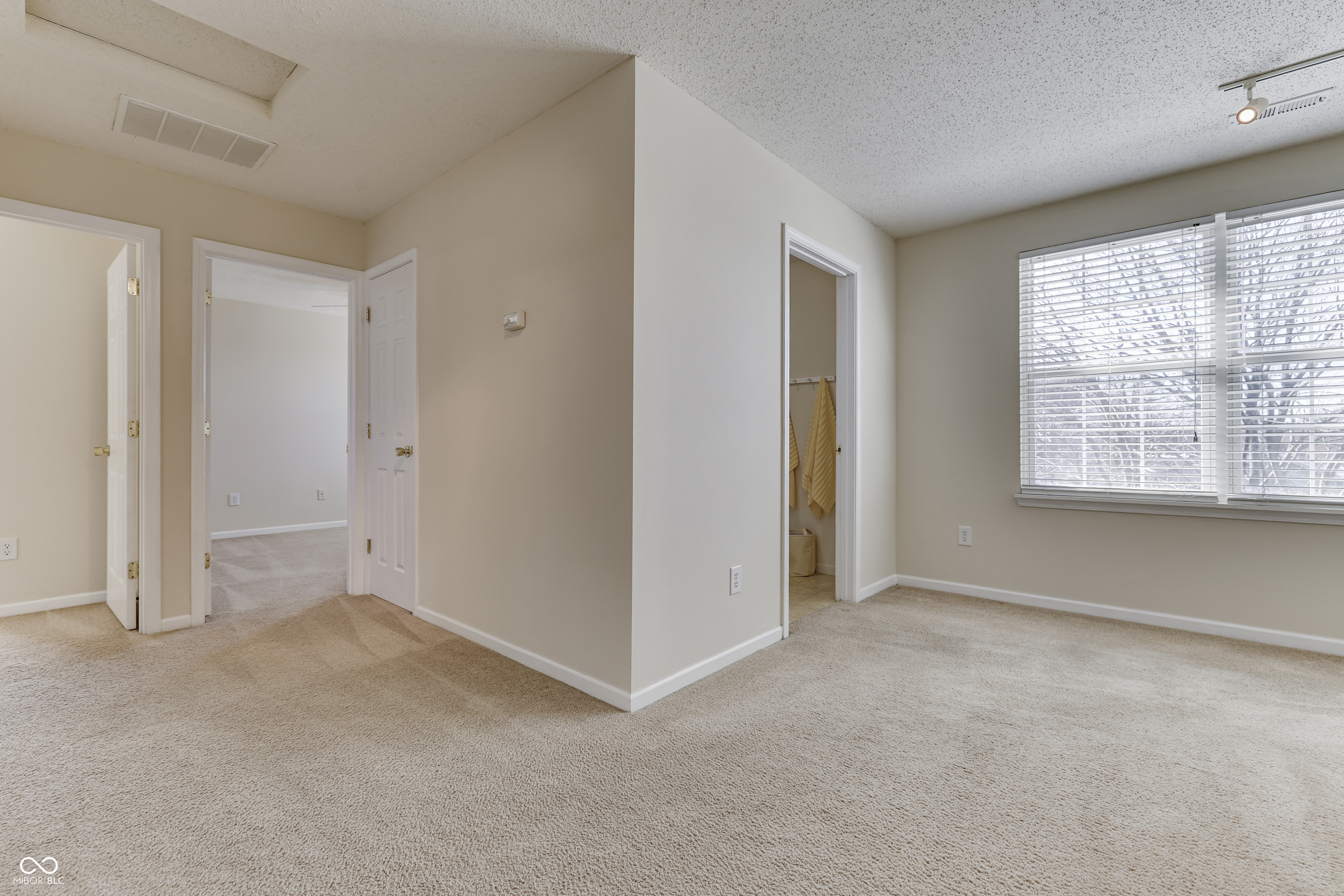 8121 Whitview Drive Indianapolis, IN 46237 - Photo 24 of 44