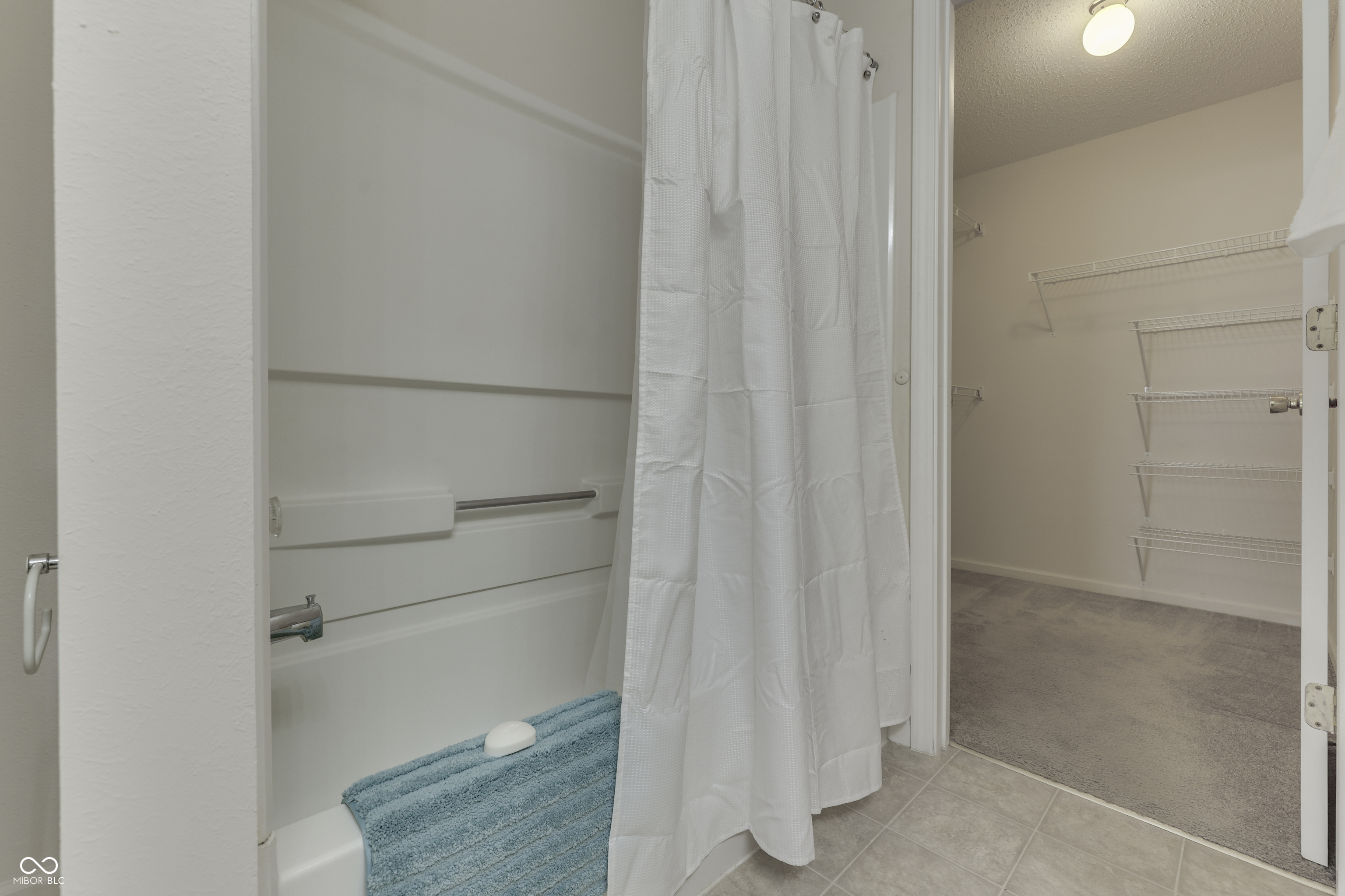 8121 Whitview Drive Indianapolis, IN 46237 - Photo 32 of 44