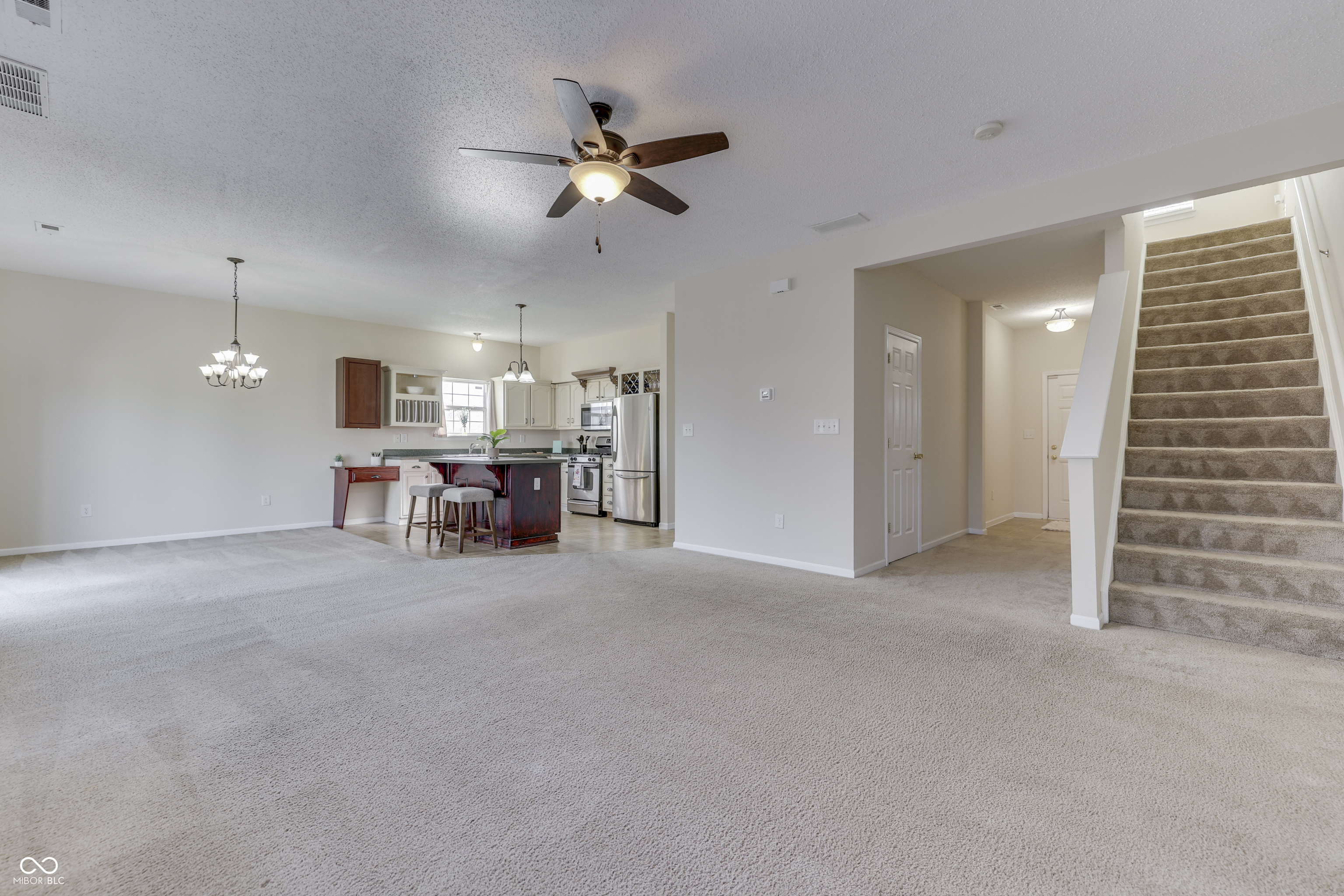 8121 Whitview Drive Indianapolis, IN 46237 - Photo 8 of 44