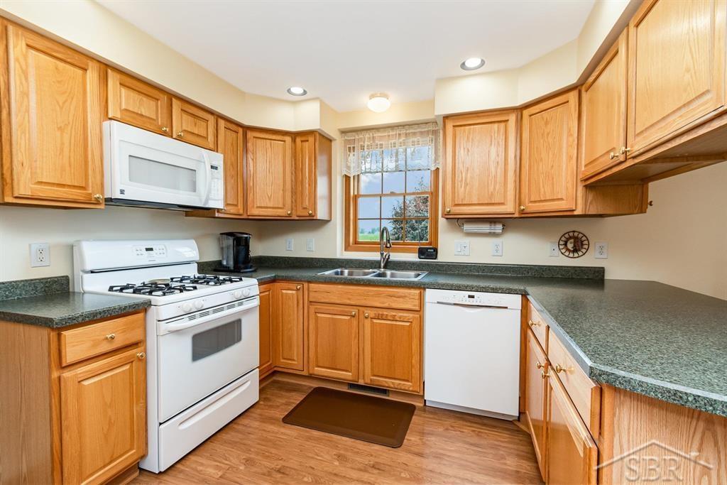 6835 Hupfer Road Freeland, MI 48623 - Photo 12 of 43 50116620-11.JPG