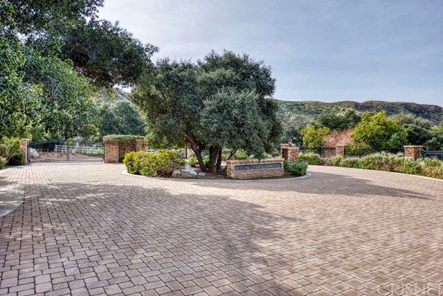 26481 Ranch Creek Road Canyon Country, CA 91387 - Photo 1 of 1 Oak Creek Ranch Entry Turn Around