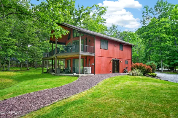 $399,000 | 146 Yacht Club Drive, Greentown, PA 18426