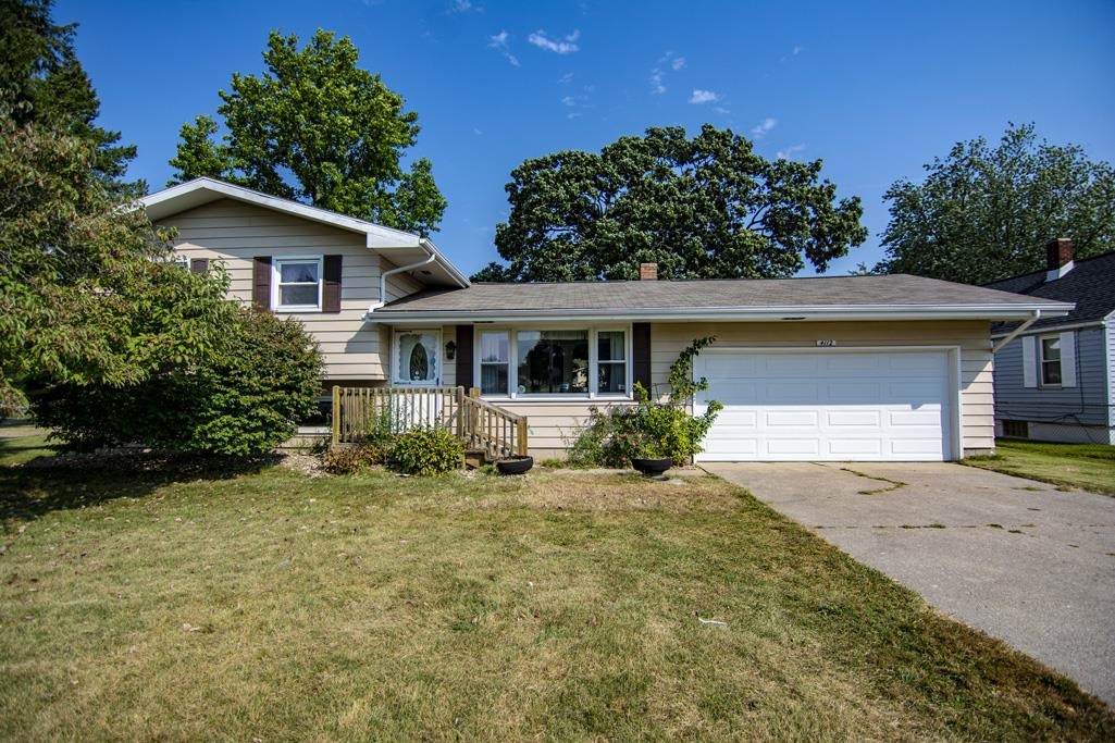 4112 Vistula Road Mishawaka, IN 46544 - Photo 1 of 25 Gallery Image 1