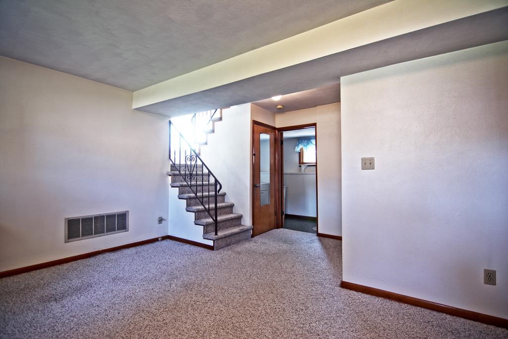 4112 Vistula Road Mishawaka, IN 46544 - Photo 4 of 25 Gallery Image 4