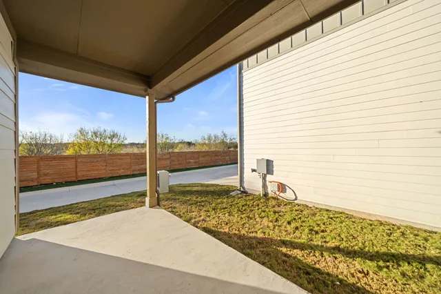 $2,800 | 219 Pinnacle Lane, Kyle, TX 78640