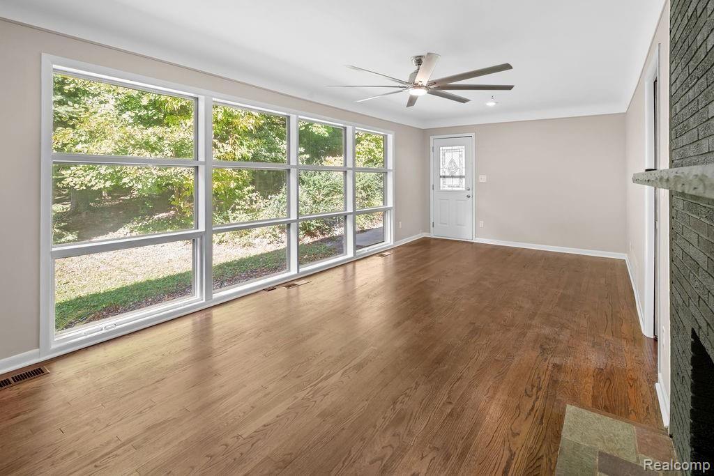 28403 Peppermill Road Farmington Hills, MI 48331 - Photo 7 of 26