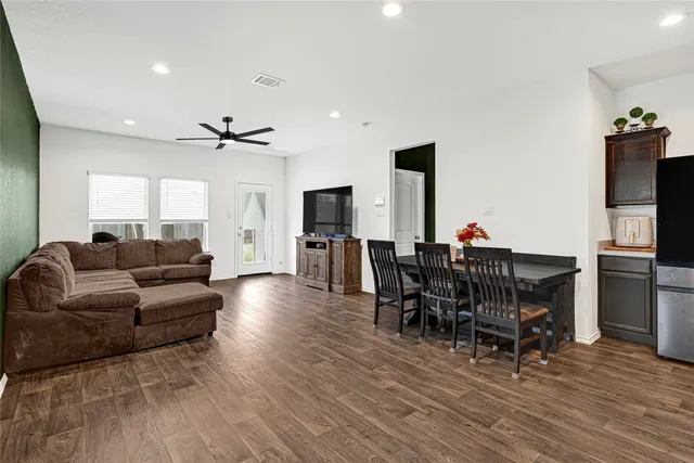 $250,000 | 14675 Cyn Pnes Lane, New Caney, TX 77357