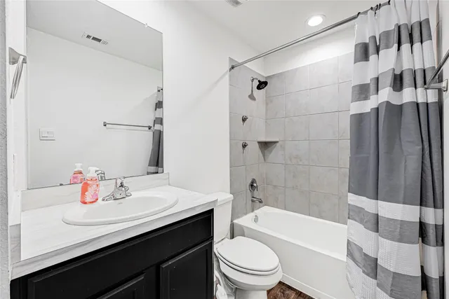 $250,000 | 14675 Cyn Pnes Lane, New Caney, TX 77357