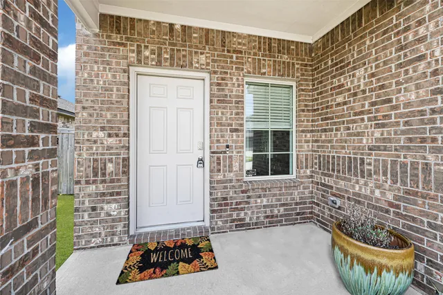 $250,000 | 14675 Cyn Pnes Lane, New Caney, TX 77357