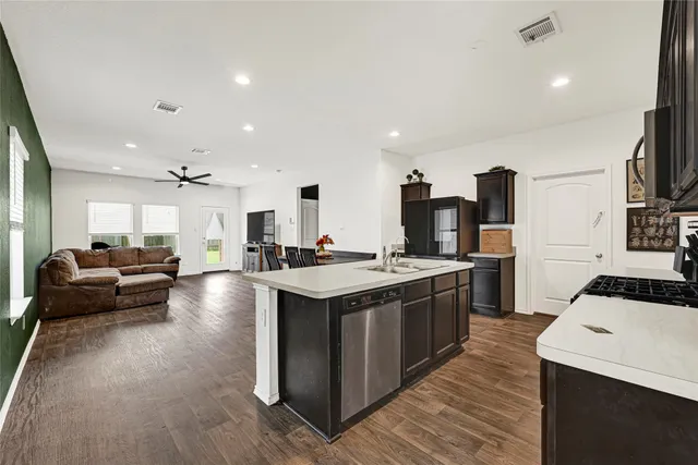 $250,000 | 14675 Cyn Pnes Lane, New Caney, TX 77357