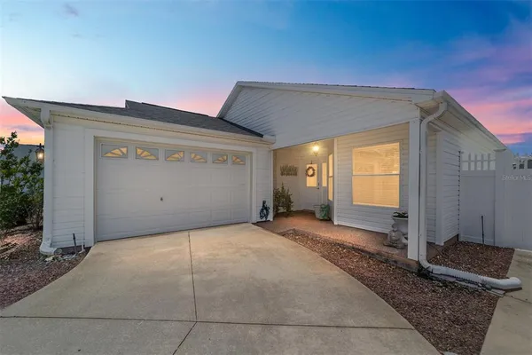 $420,000 | 418 Flossmoor Court, The Villages, FL 32162