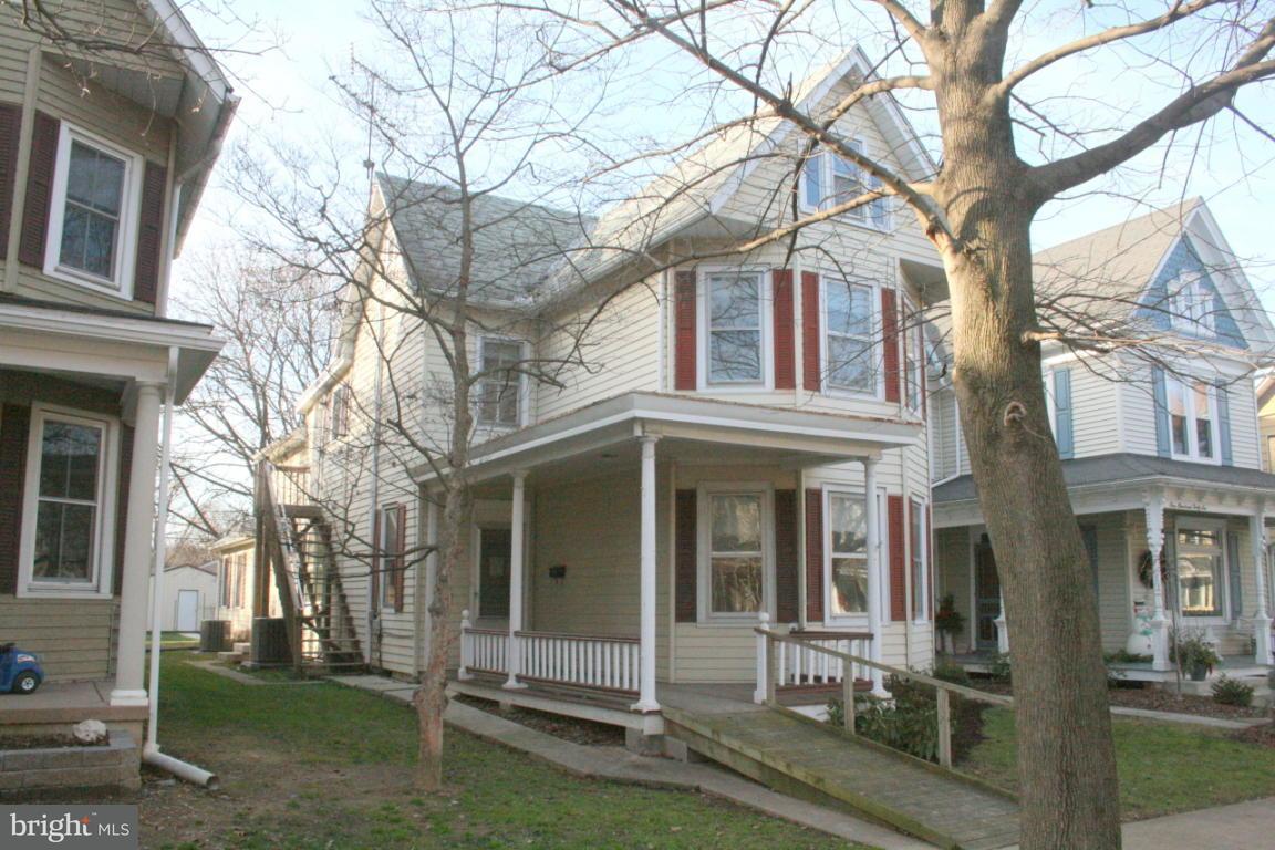 148 South Spruce Street Lititz, PA 17543 - Photo 1 of 34
