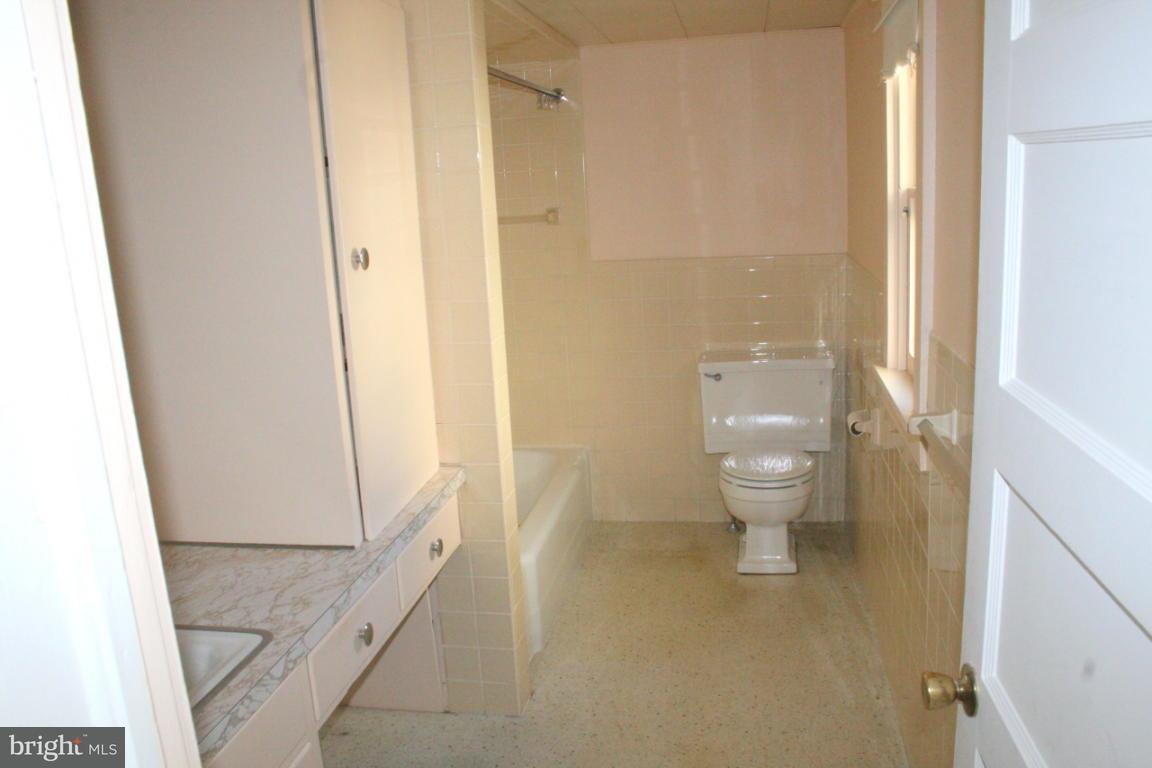 148 South Spruce Street Lititz, PA 17543 - Photo 26 of 34