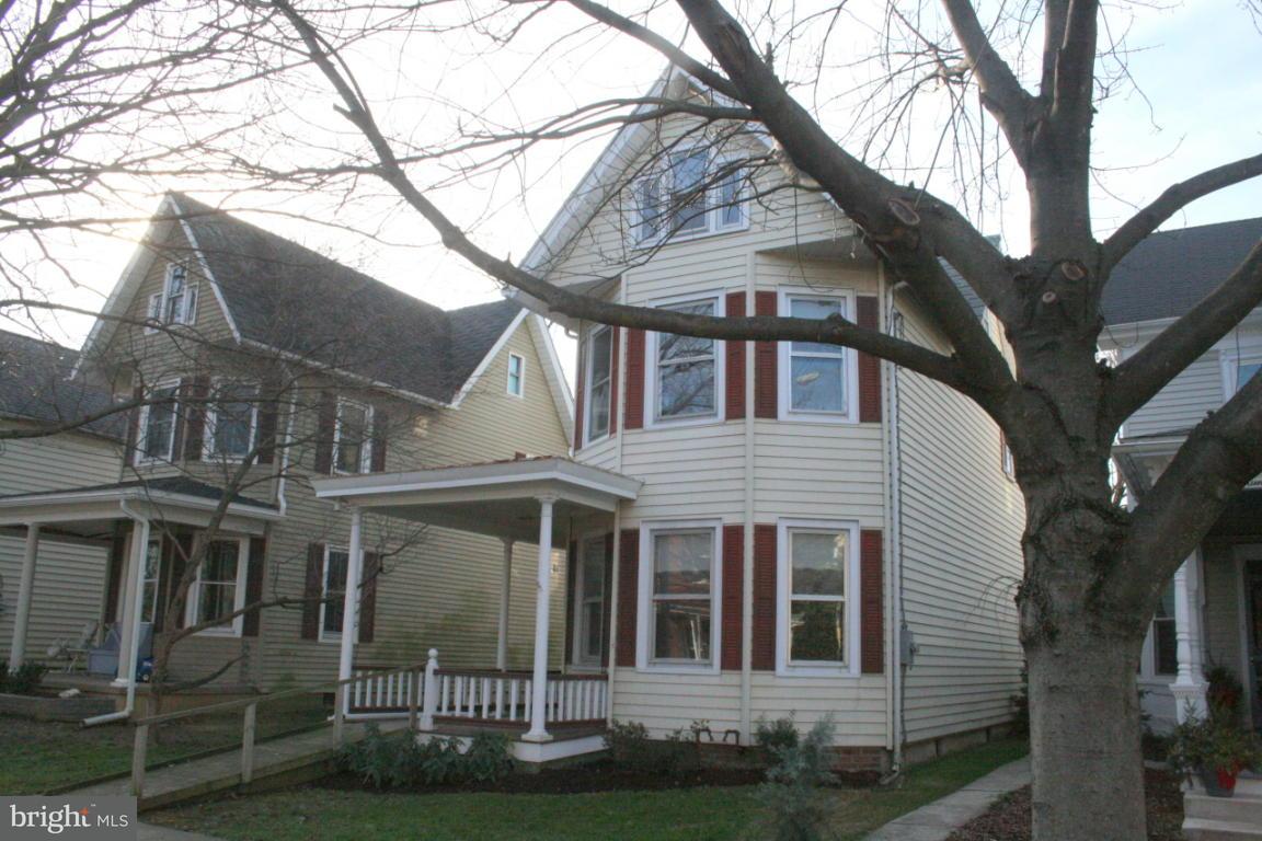 148 South Spruce Street Lititz, PA 17543 - Photo 5 of 34