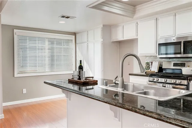 $779,000 | 18050 Prairie Avenue, Unit B, Torrance, CA 90504