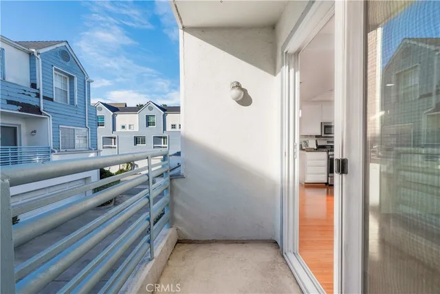 $779,000 | 18050 Prairie Avenue, Unit B, Torrance, CA 90504