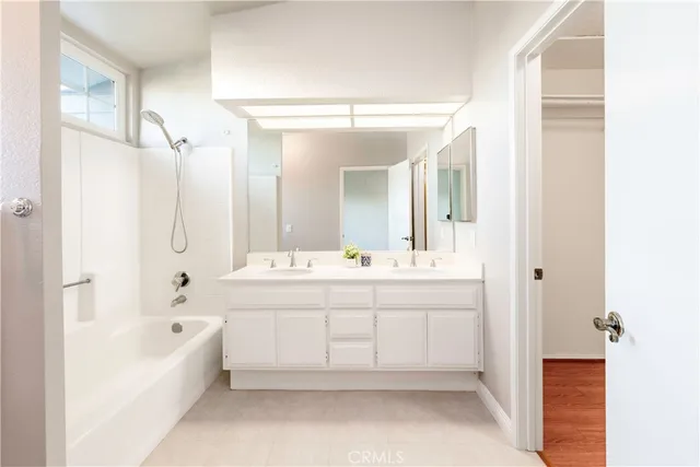 $779,000 | 18050 Prairie Avenue, Unit B, Torrance, CA 90504