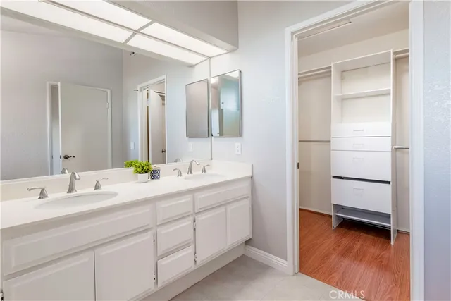 $779,000 | 18050 Prairie Avenue, Unit B, Torrance, CA 90504