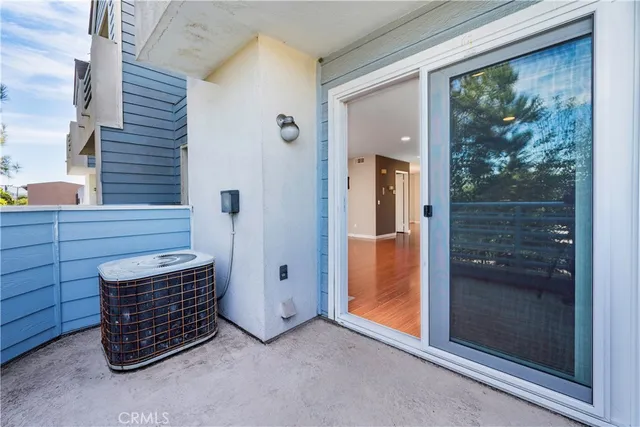 $779,000 | 18050 Prairie Avenue, Unit B, Torrance, CA 90504