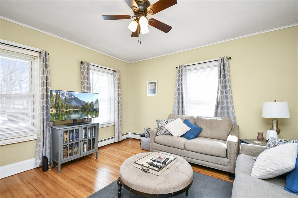 7 Nelson Street Webster, MA 01570 - Photo 4 of 41 Gallery Image 4