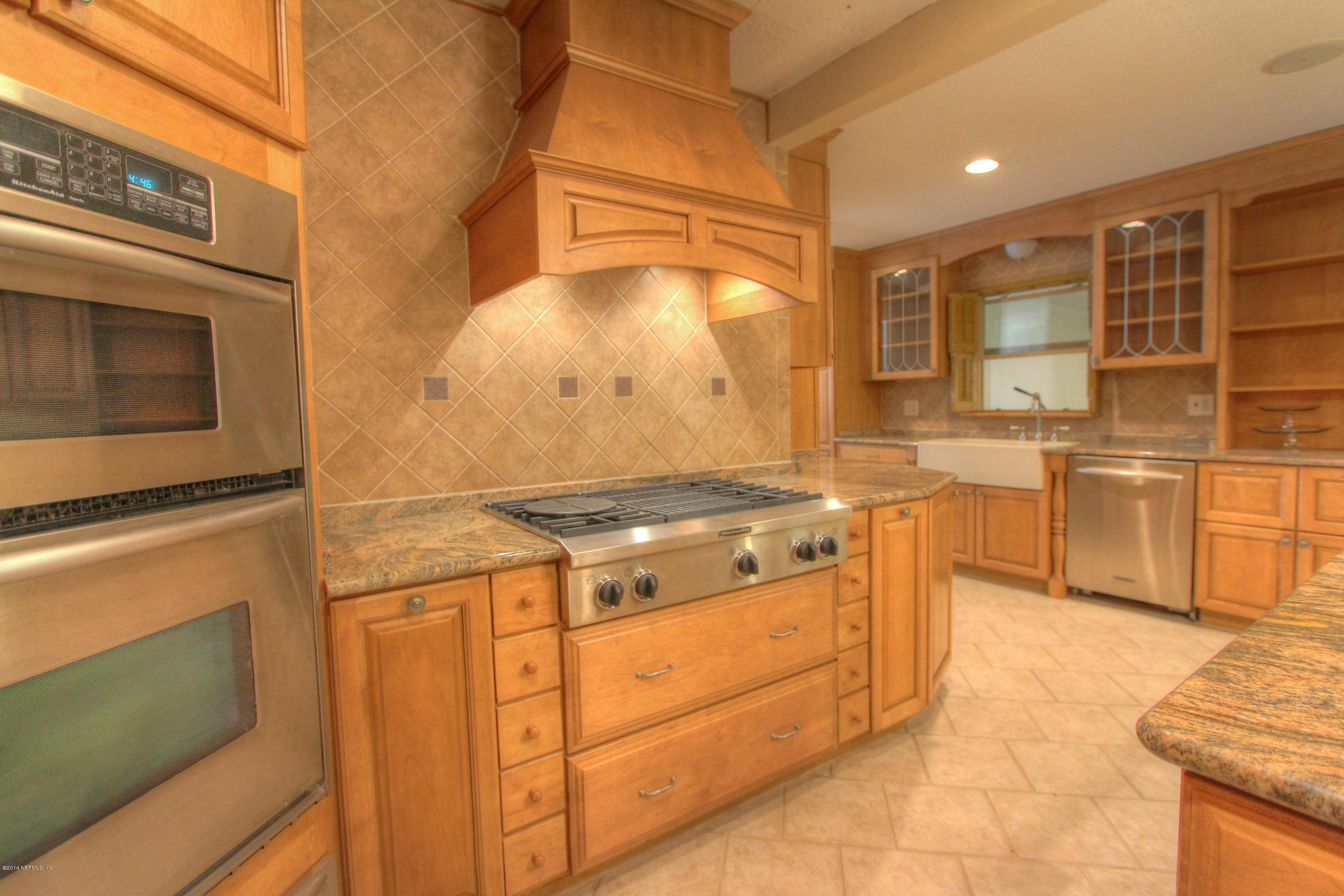 8976 Snellgrove Road Jacksonville, FL 32220 - Photo 29 of 43 Kitchen