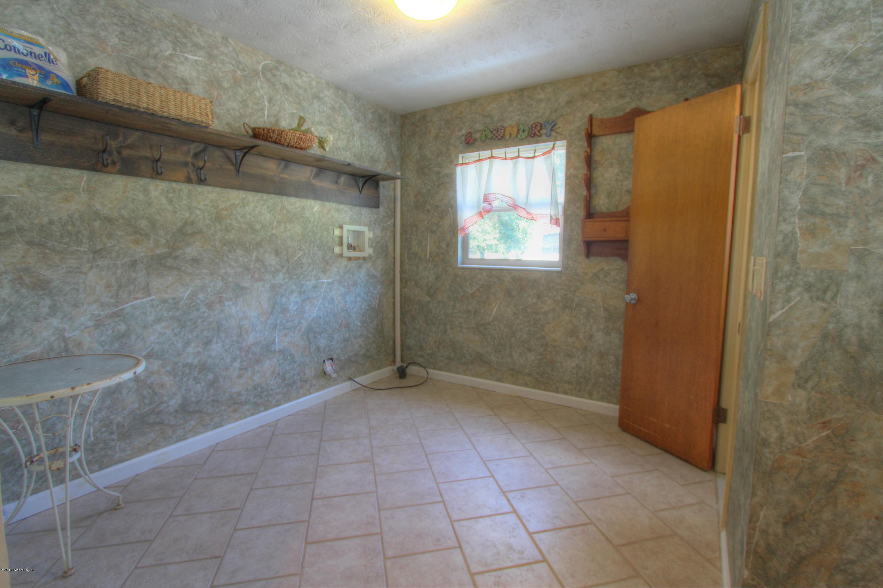 8976 Snellgrove Road Jacksonville, FL 32220 - Photo 34 of 43 Laundry Room