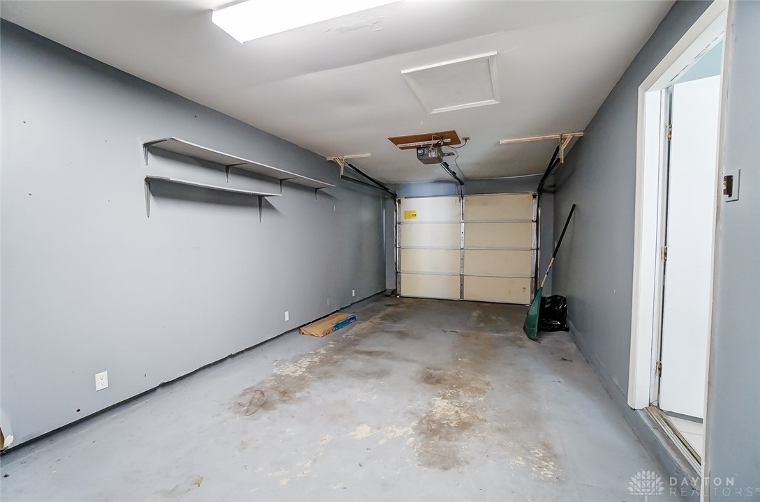 6543 Highbury Road Huber Heights, OH 45424 - Photo 27 of 38