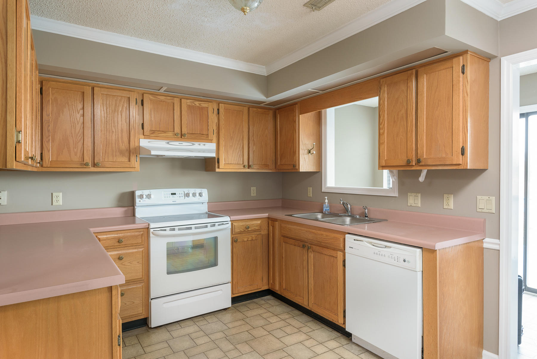 6677 Hickory Brook Road Chattanooga, TN 37421 - Photo 11 of 29 Kitchen