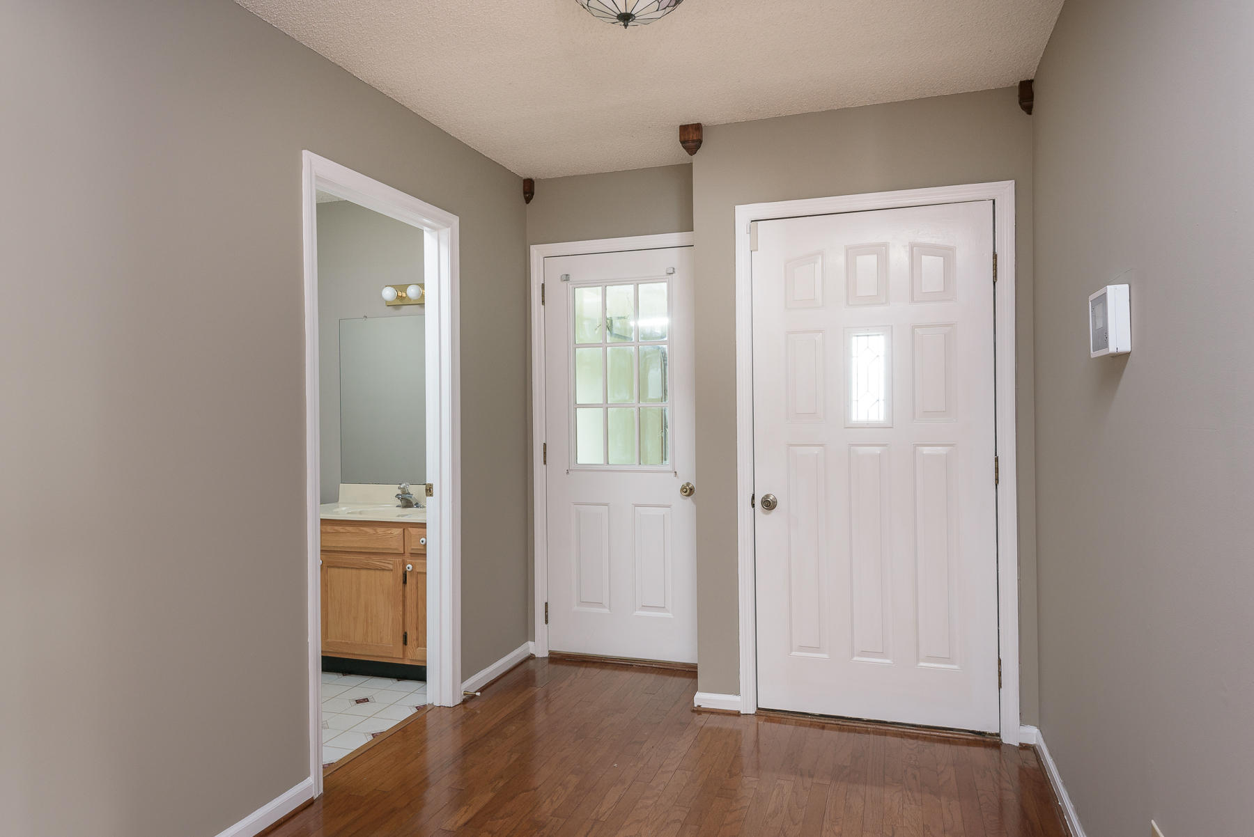 6677 Hickory Brook Road Chattanooga, TN 37421 - Photo 4 of 29 Entryway