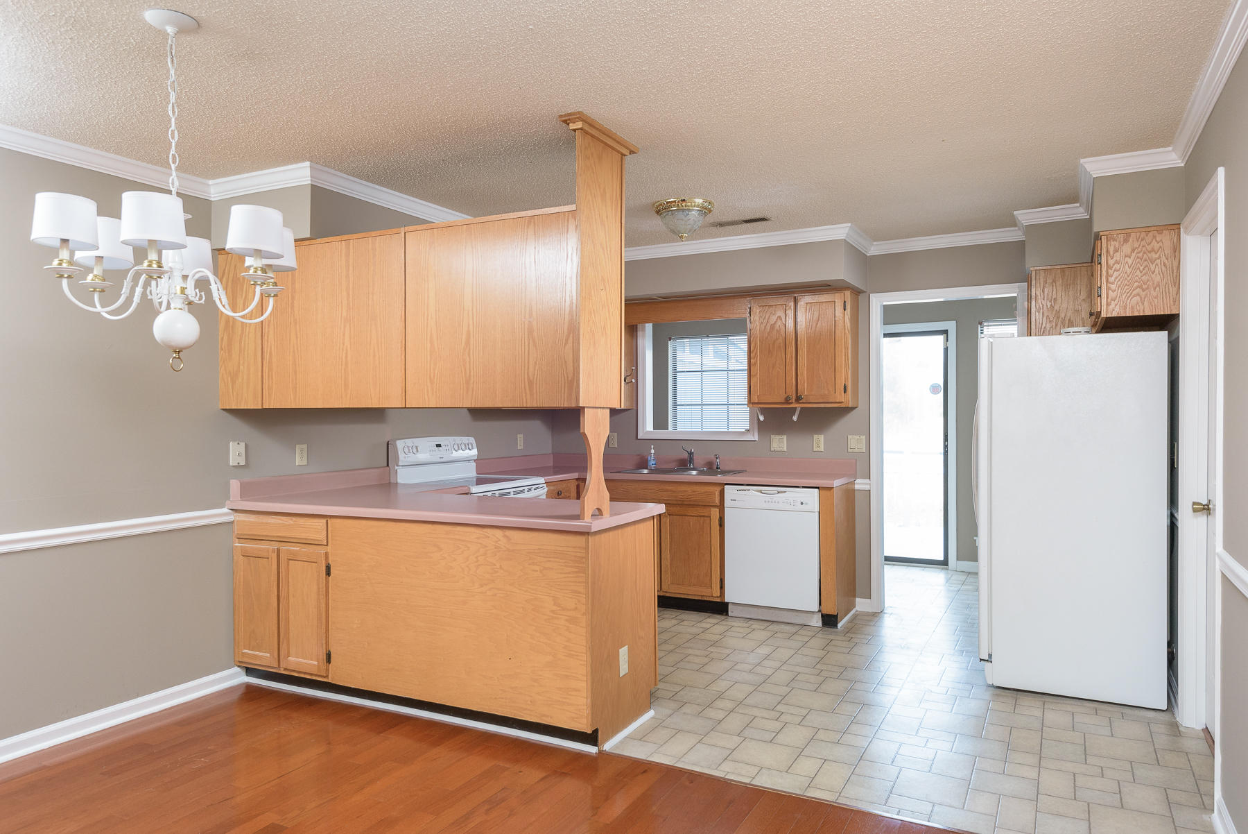 6677 Hickory Brook Road Chattanooga, TN 37421 - Photo 10 of 29 Kitchen