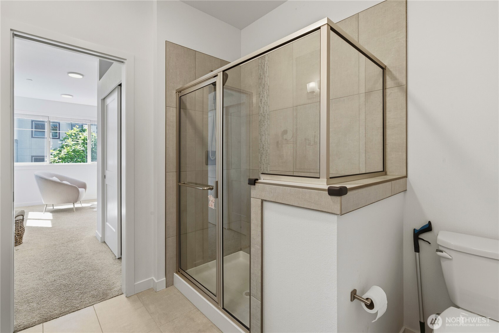 15865 Northeast 14th Road Bellevue, WA 98008 - Photo 20 of 26
