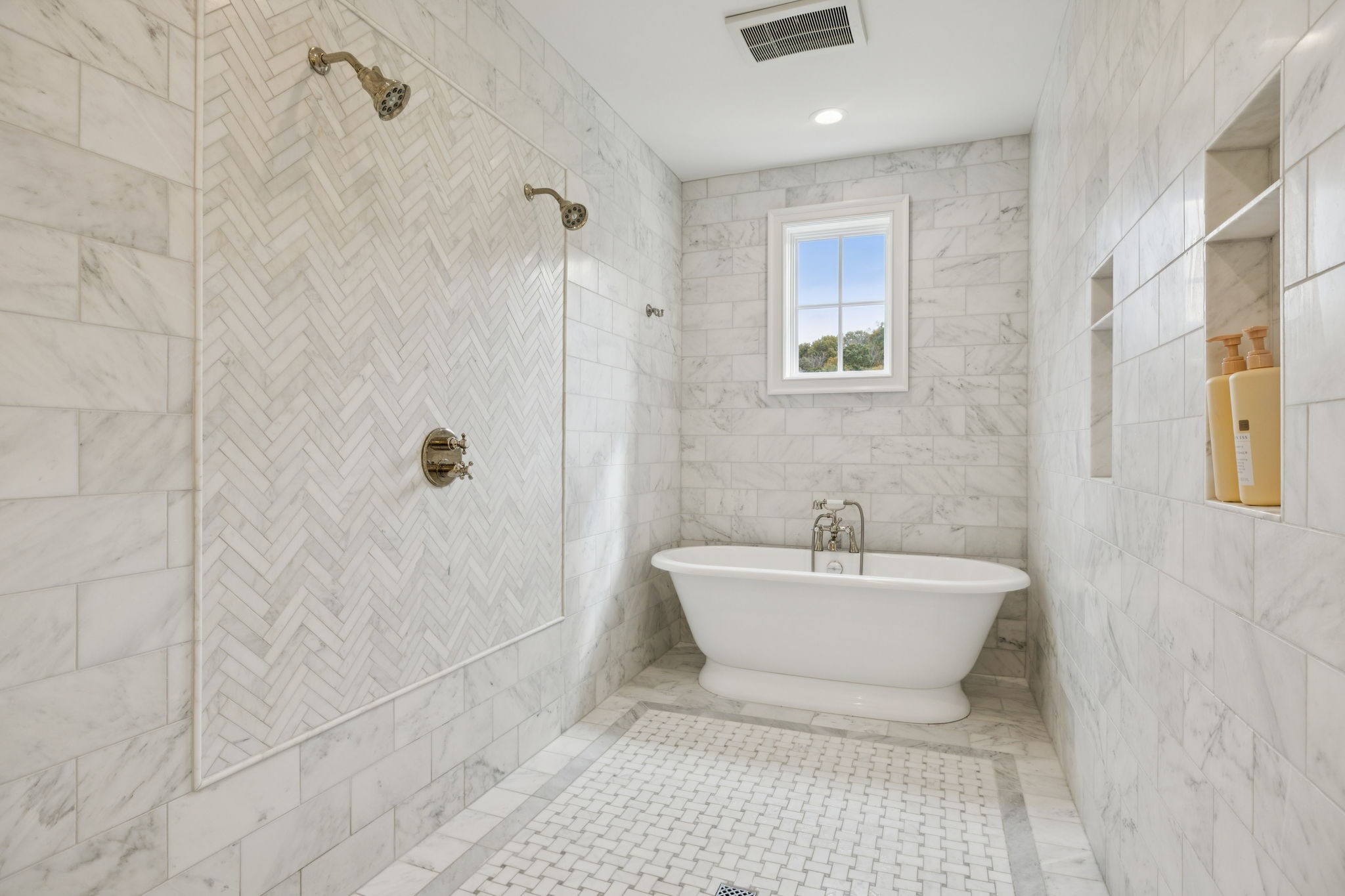 4388 Stenberg Road Whites Creek, TN 37189 - Photo 39 of 58 a bathroom with a sink a toilet and shower