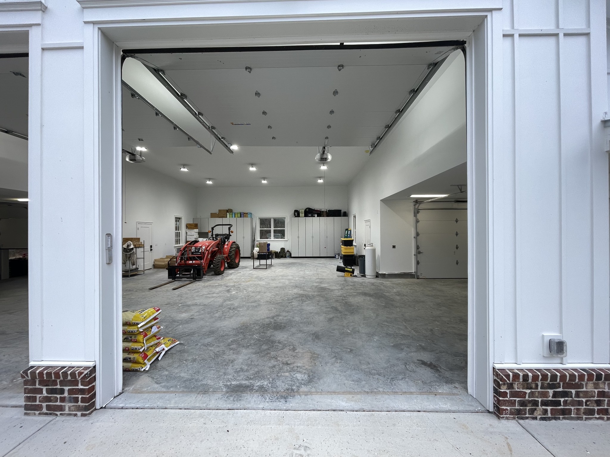 4388 Stenberg Road Whites Creek, TN 37189 - Photo 47 of 61 a view of a hallway with workspace