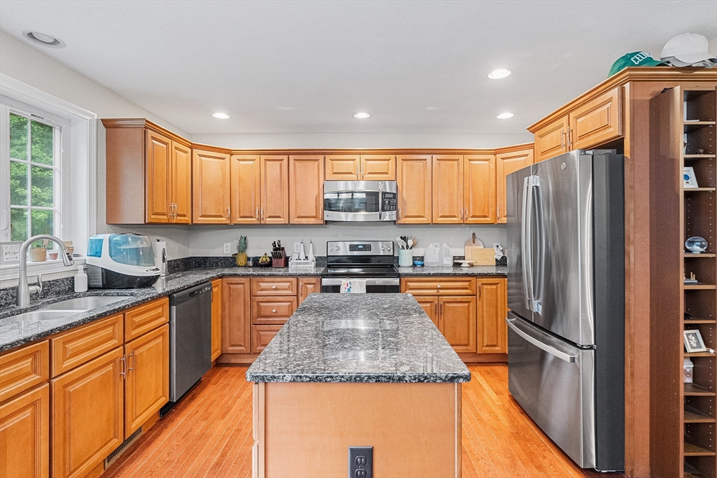 10 Lyford Road Spencer, MA 01562 - Photo 9 of 30