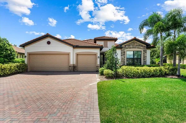 $965,000 | 9730 Carnoustie Place, Bradenton, FL 34211