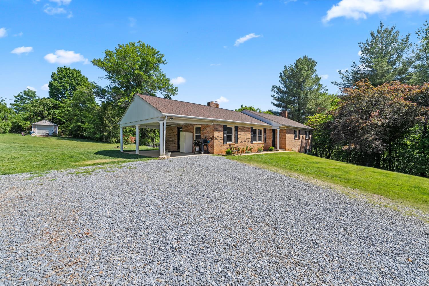 1324 Founding Way Road Bedford, VA 24523 - Photo 3 of 58