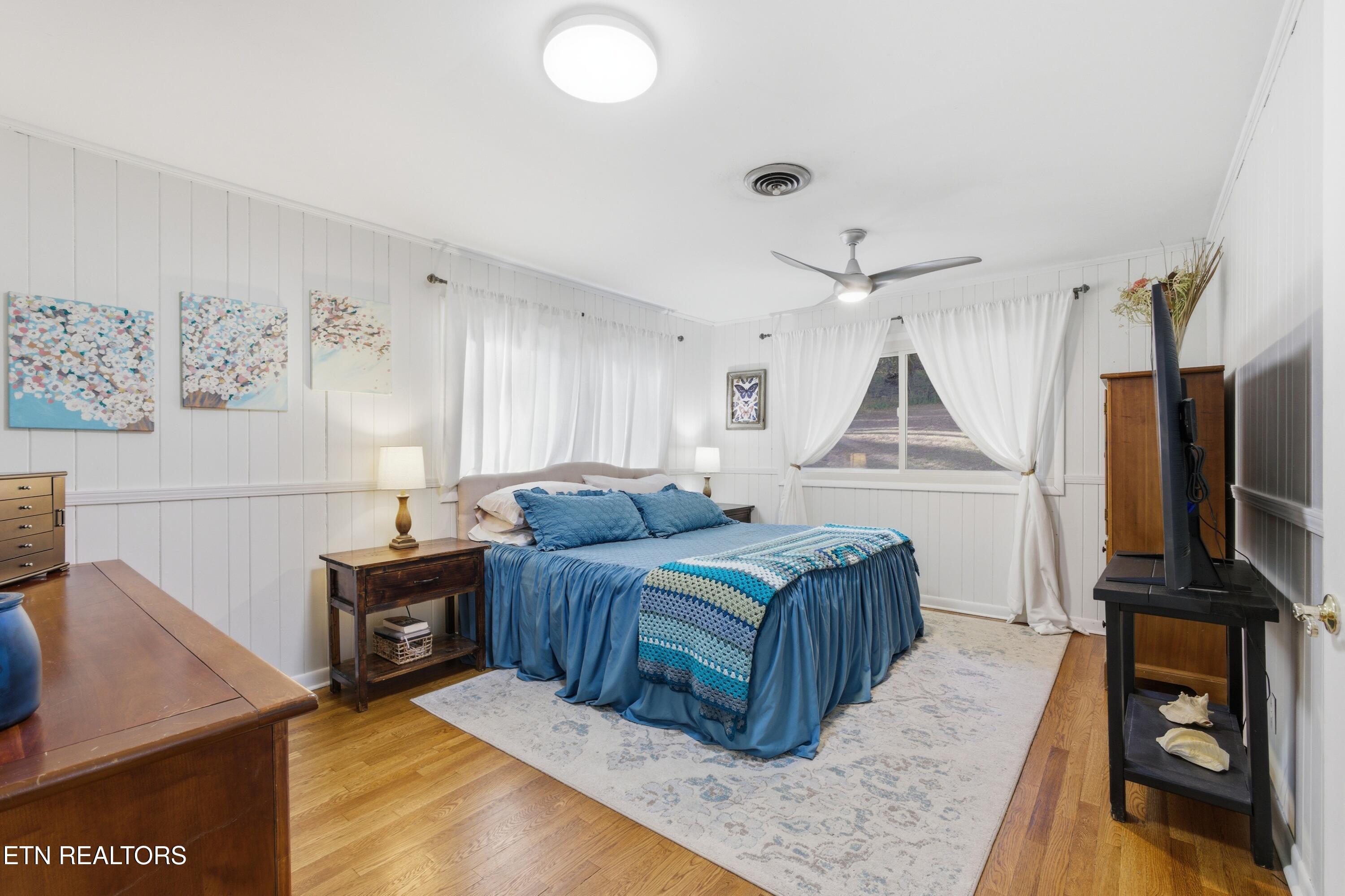 402 Bluff Road Kingston, TN 37763 - Photo 12 of 39 1N9A7587