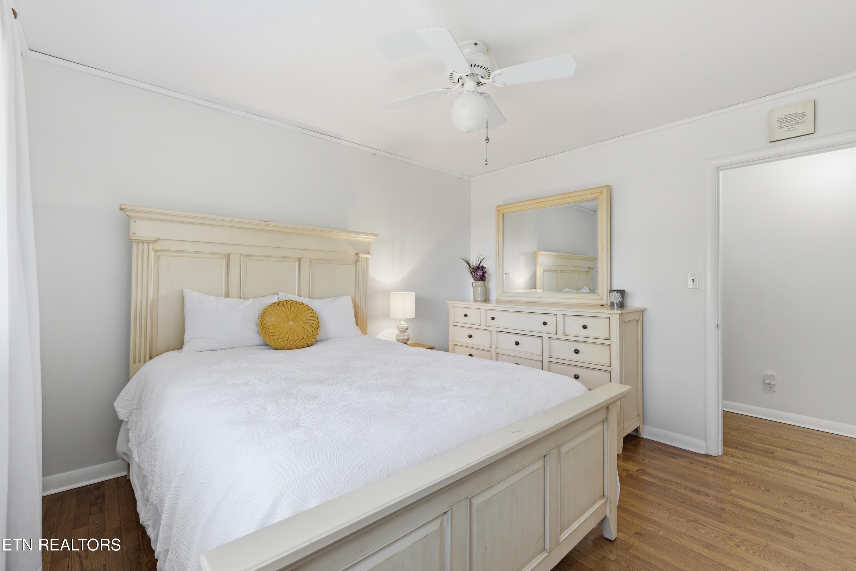 402 Bluff Road Kingston, TN 37763 - Photo 17 of 39 1N9A7577