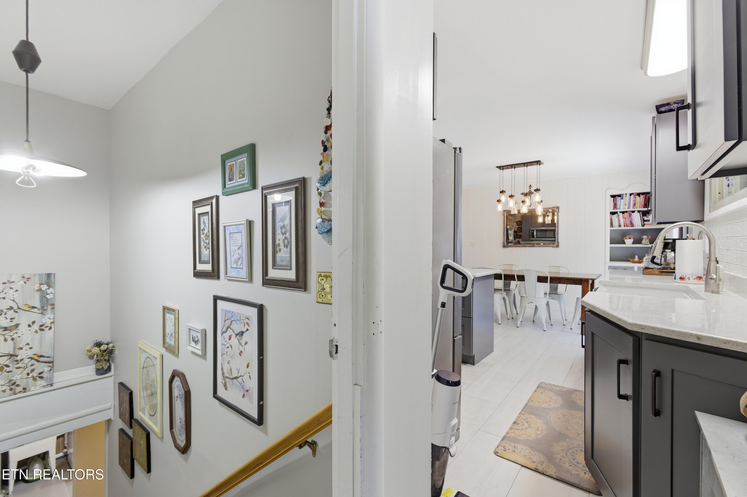 402 Bluff Road Kingston, TN 37763 - Photo 20 of 39 1N9A7547