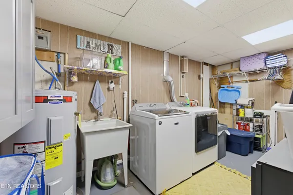 $450,000 | 402 Bluff Road, Kingston, TN 37763